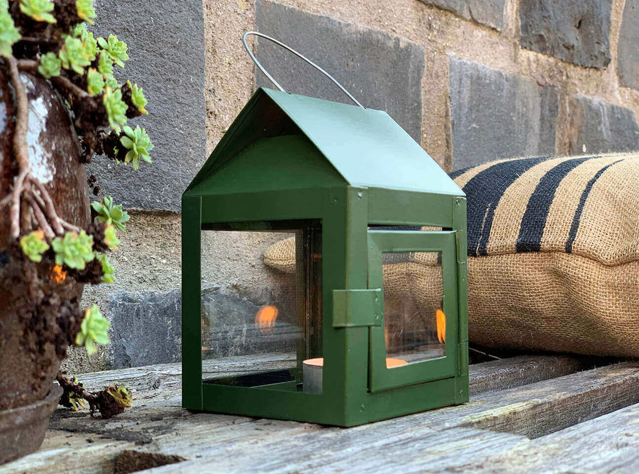 A2 Living Mini Hänge Laterne in Olive Grün
