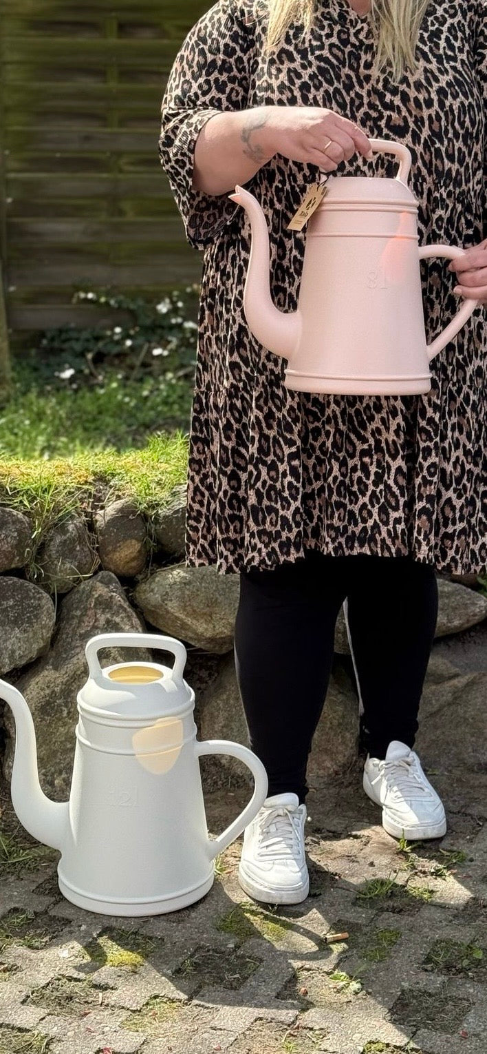 Gießkanne 8 oder 12 Liter in verschiedenen Farben