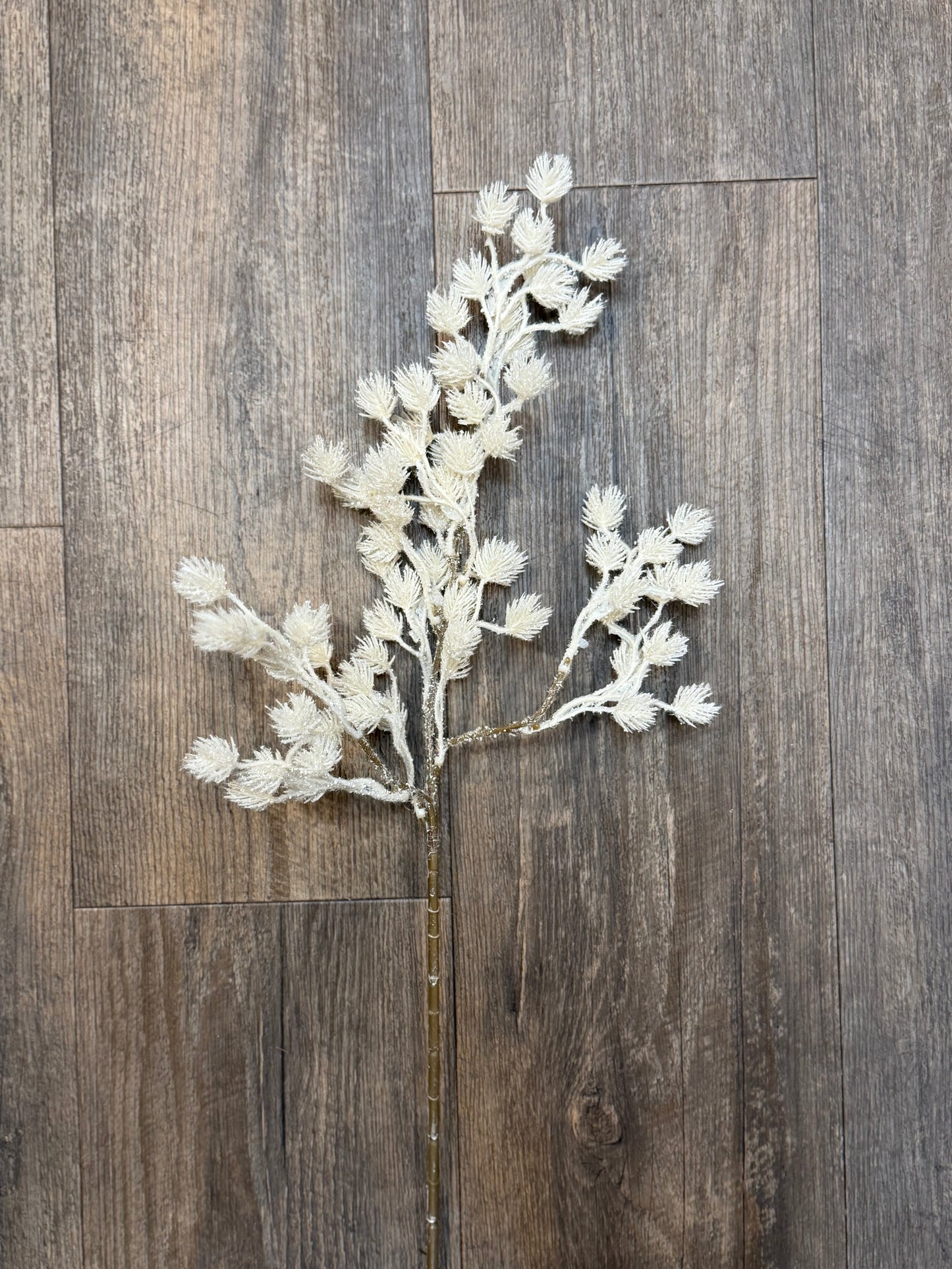 Seidenblume/Kunstblume gefrosteter Zweig