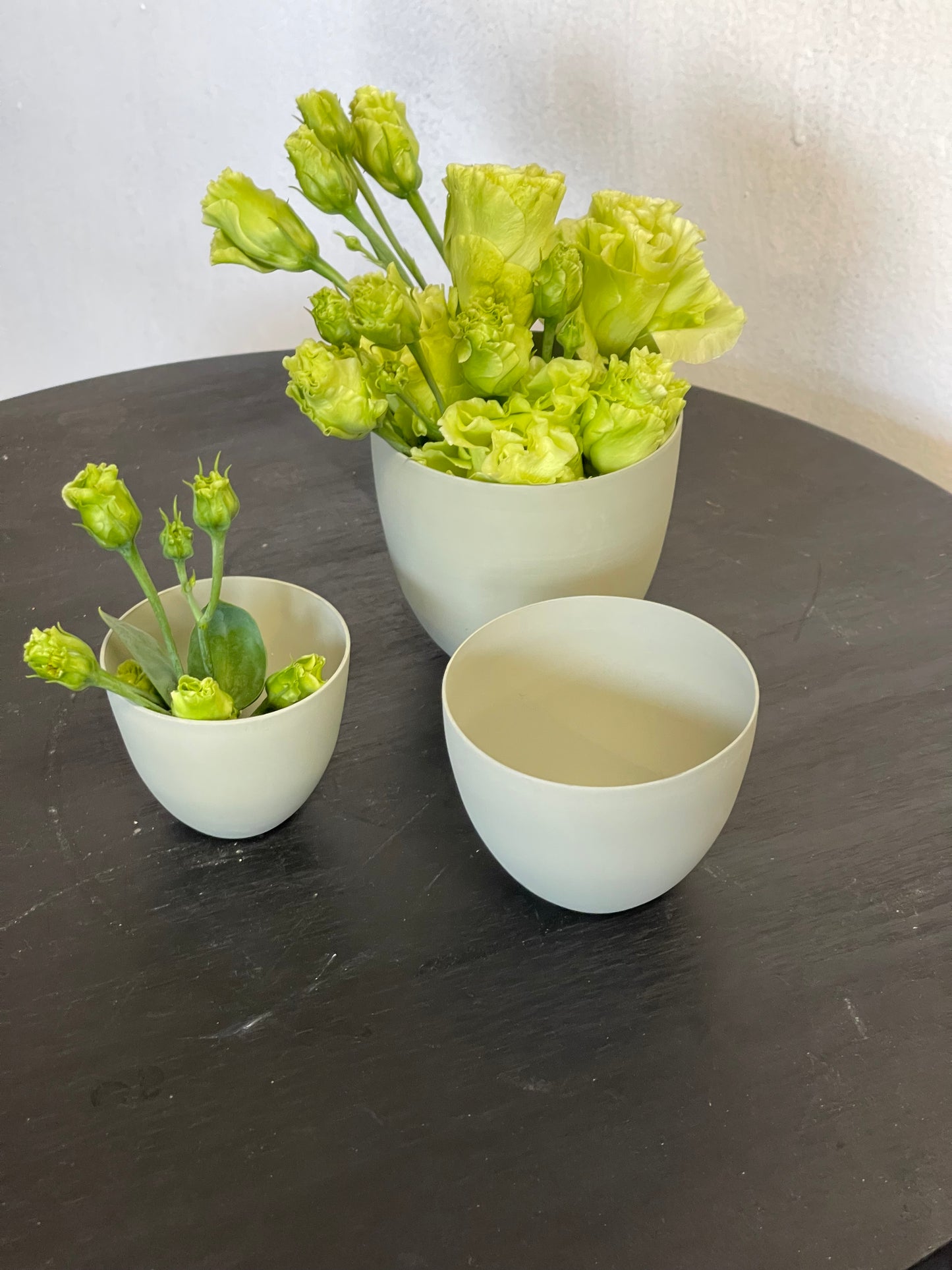 Kleine Blech Übertöpfe in Grün
