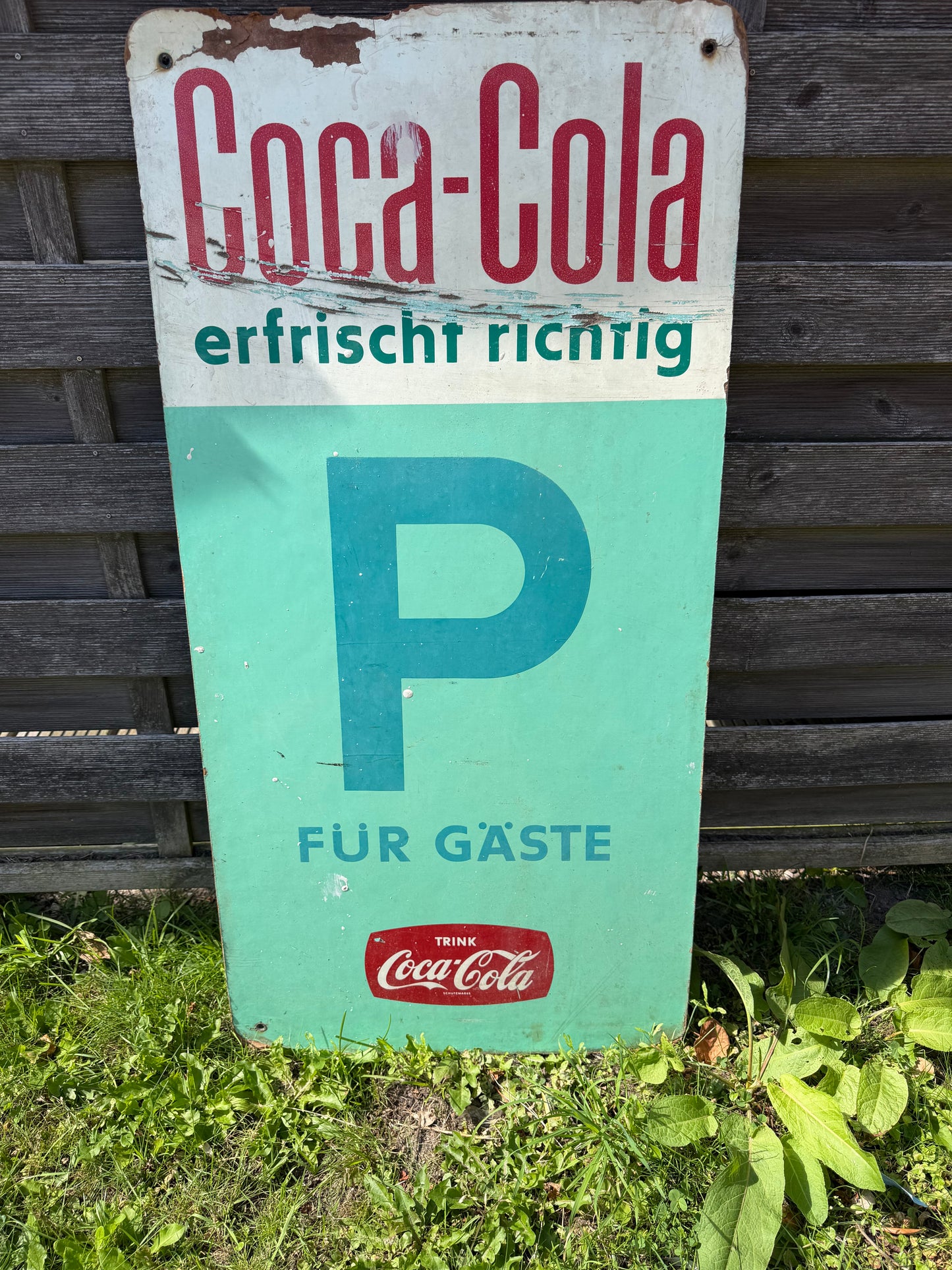 Antikes Holzschild reserviert!