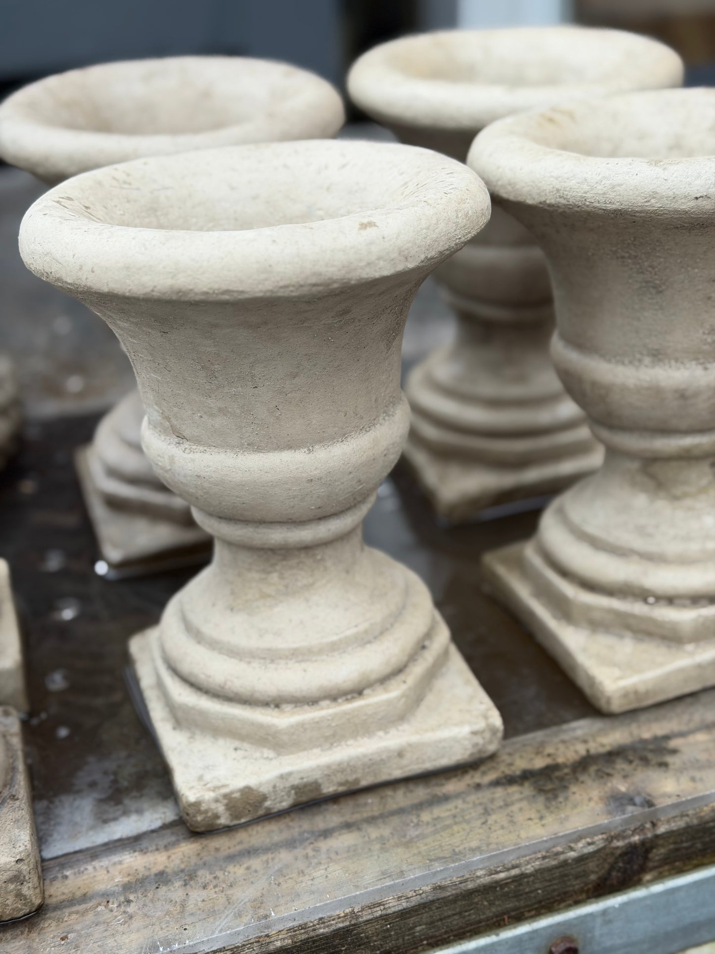 Pokal der Götter aus Beton