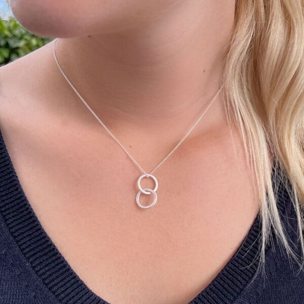 Susi Cala Kette mit Anhänger Twin ‘S’ Sterling Silber
