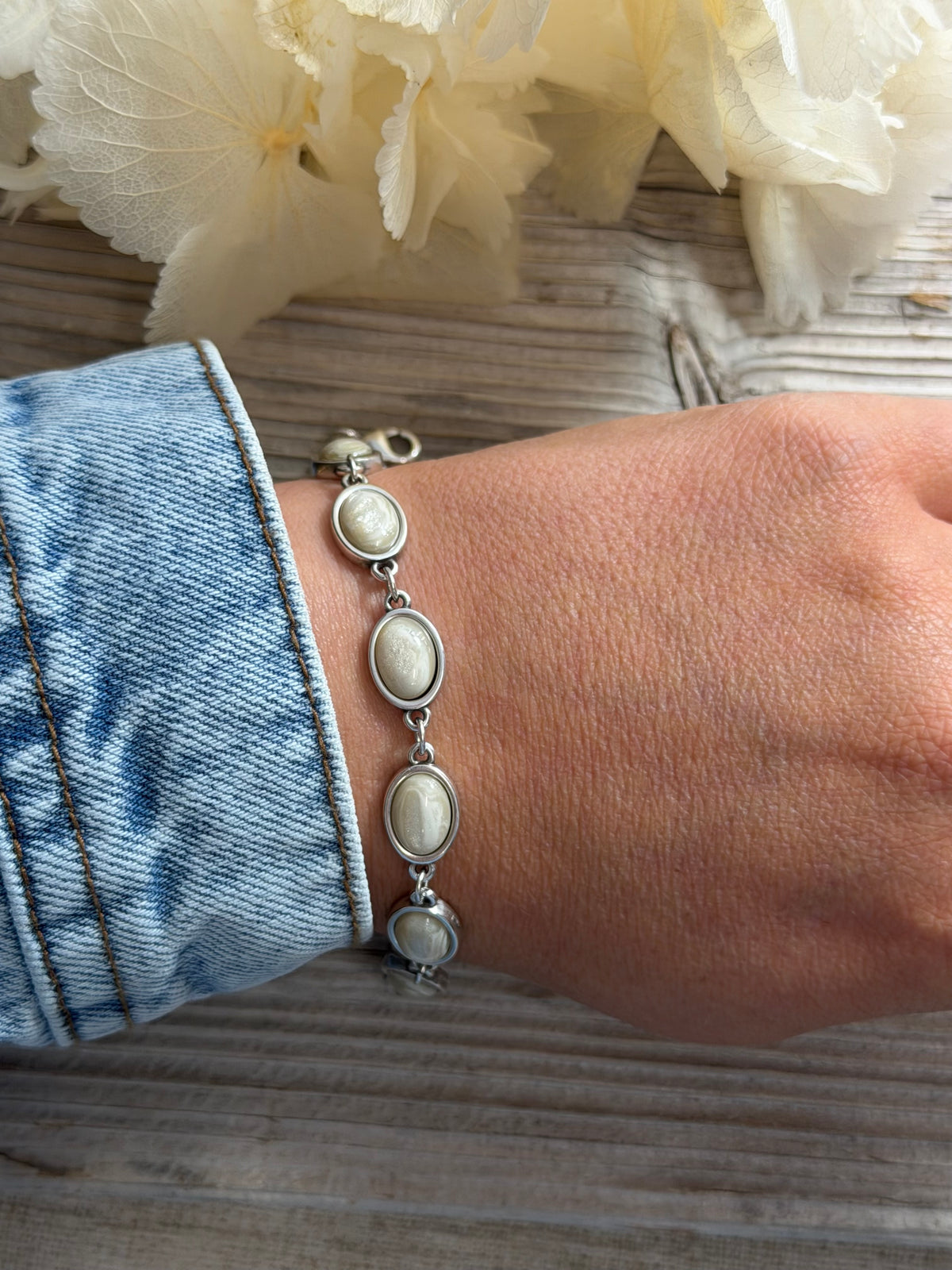 Armband Hailey mit Cremefarbenen Steinen