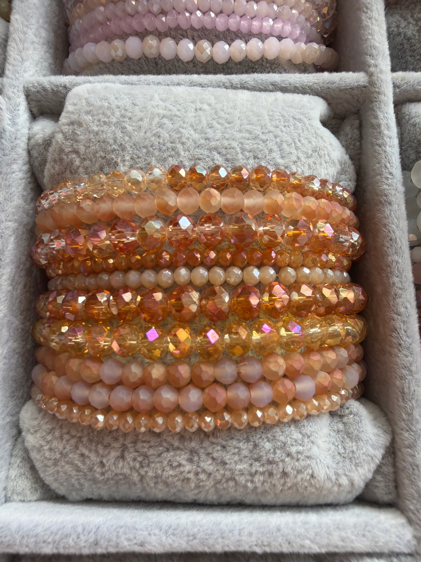 Schmuck Armbänder 10 Stück im Set  farblich sortiert