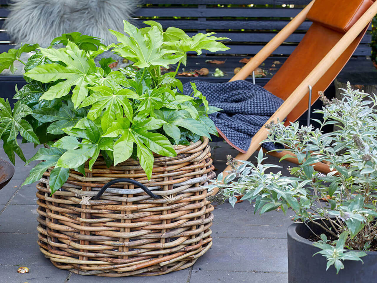 A2 Living Mega Low runder Rattankorb inklusive Fracht aus Dänemark