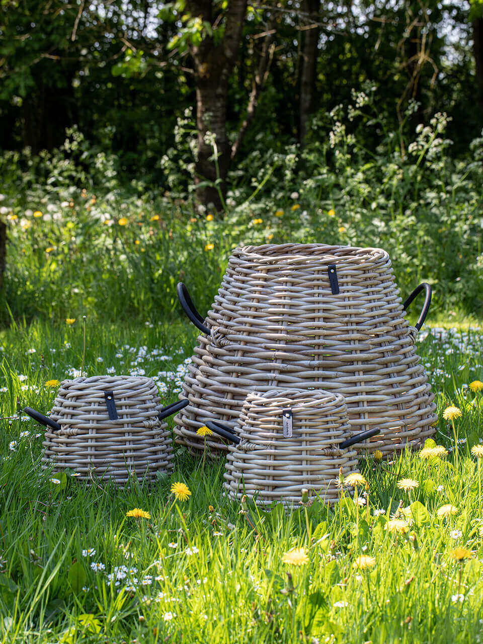 A2 Set mit 5 Rattan-Körben von A2 Living in zwei Größen Birnenform“ Kubu inklusive Fracht aus Dänemark (1/2 Palette)