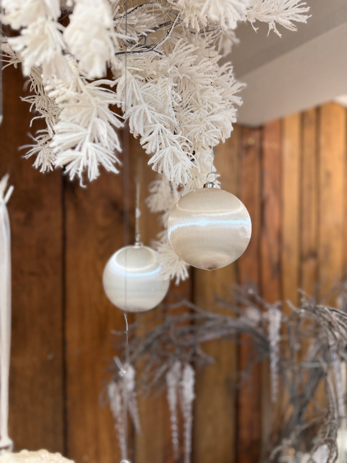Weihnachtskugel Weiß in zwei Größen