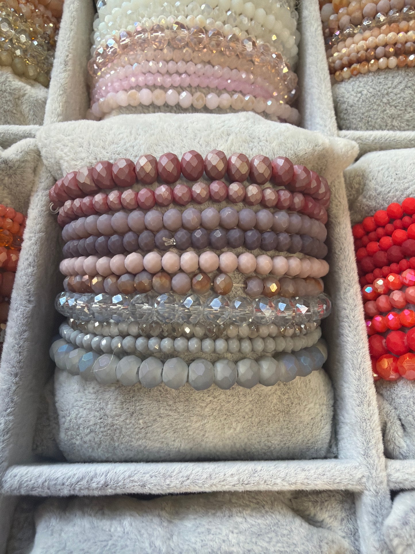 Schmuck Armbänder 10 Stück im Set  farblich sortiert