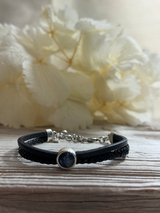 Armband Fleur mit blauem Cabochon