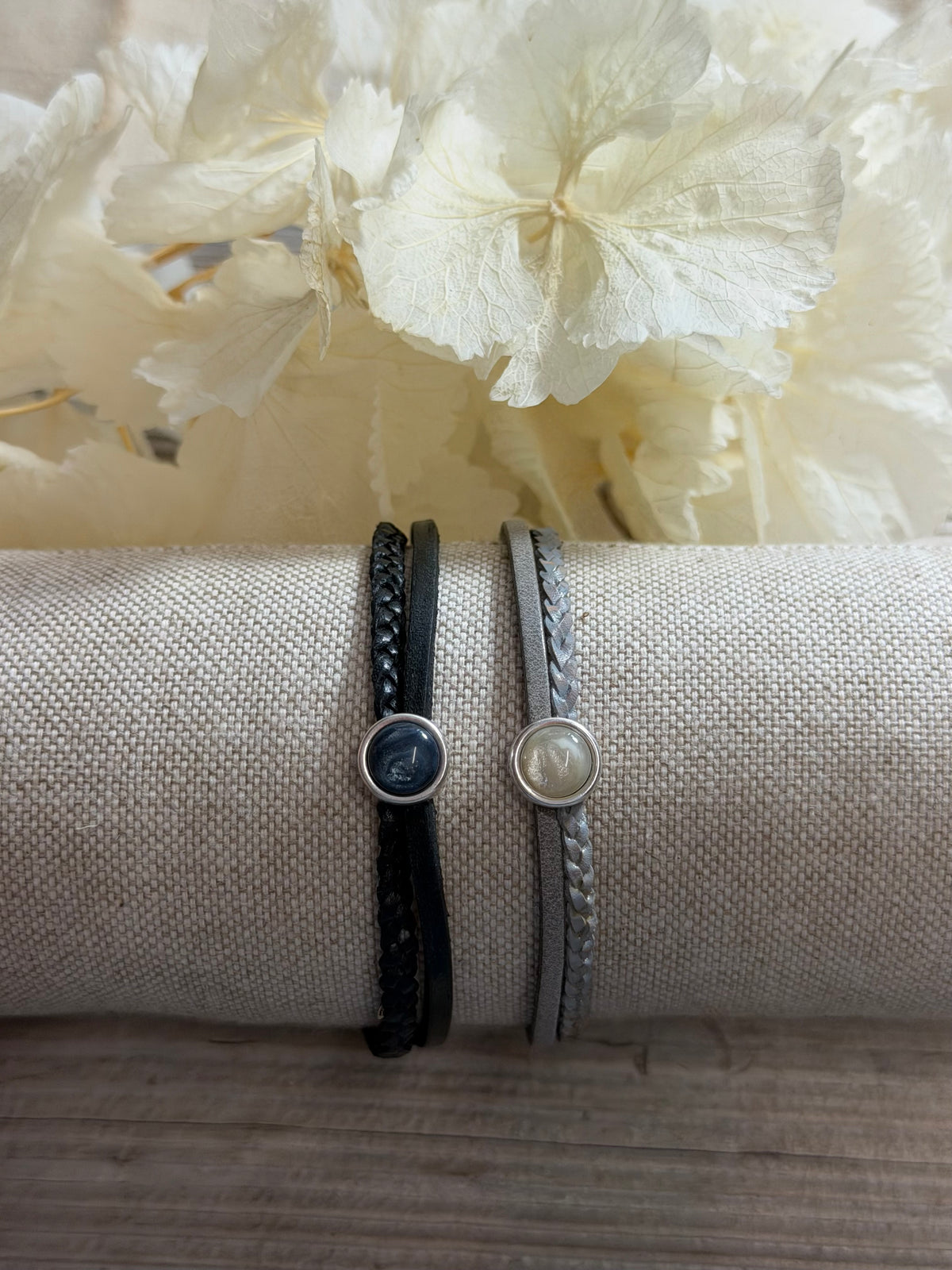 Armband Fleur mit blauem Cabochon