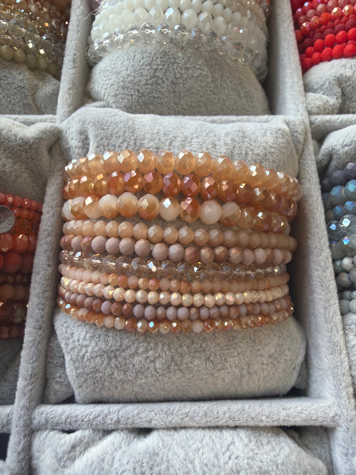 Schmuck Armbänder 10 Stück im Set  farblich sortiert