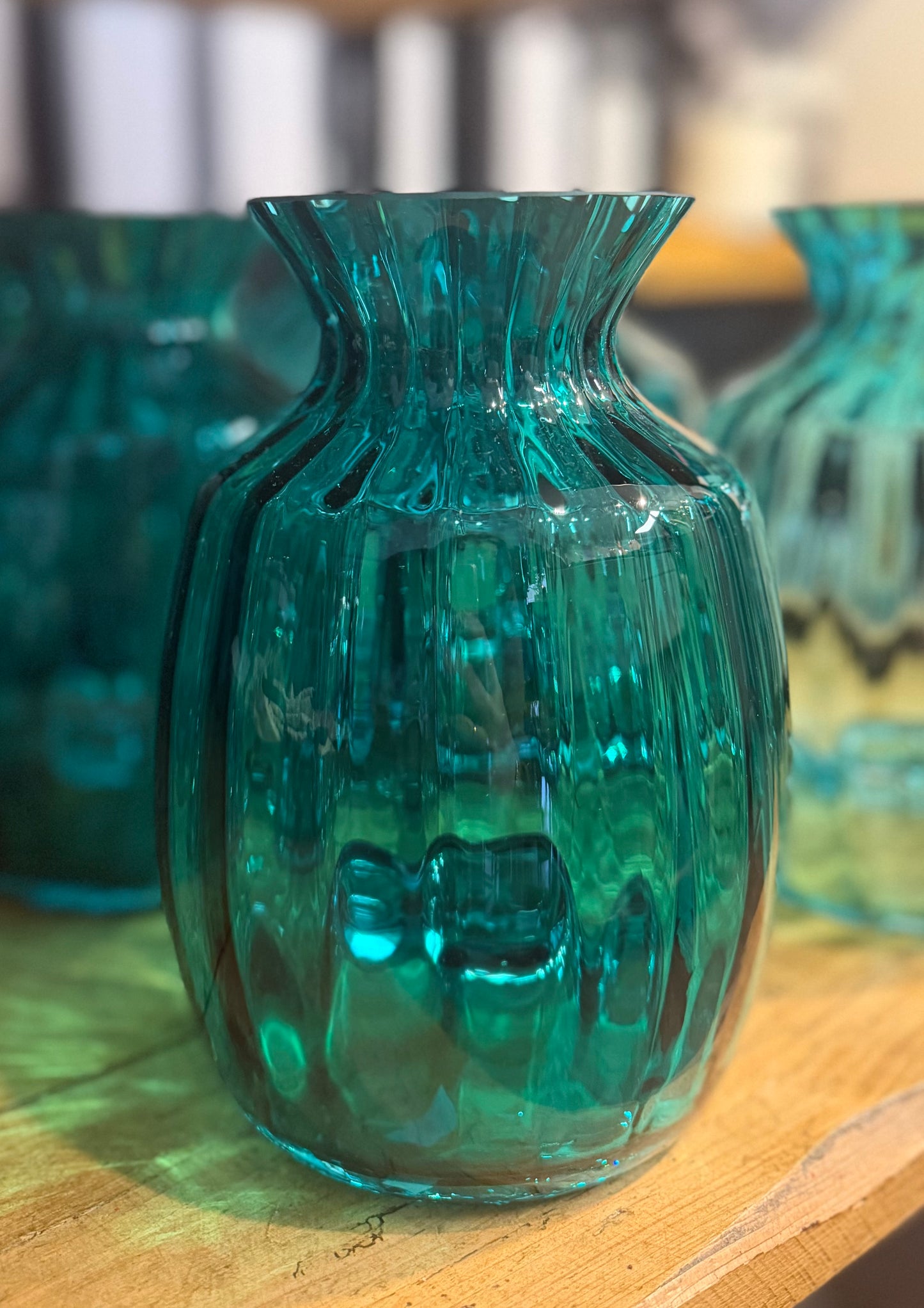 Vase in der Farbe Aqua