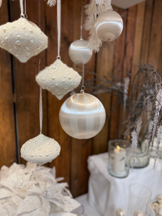 Weihnachtskugel Creme/Beige