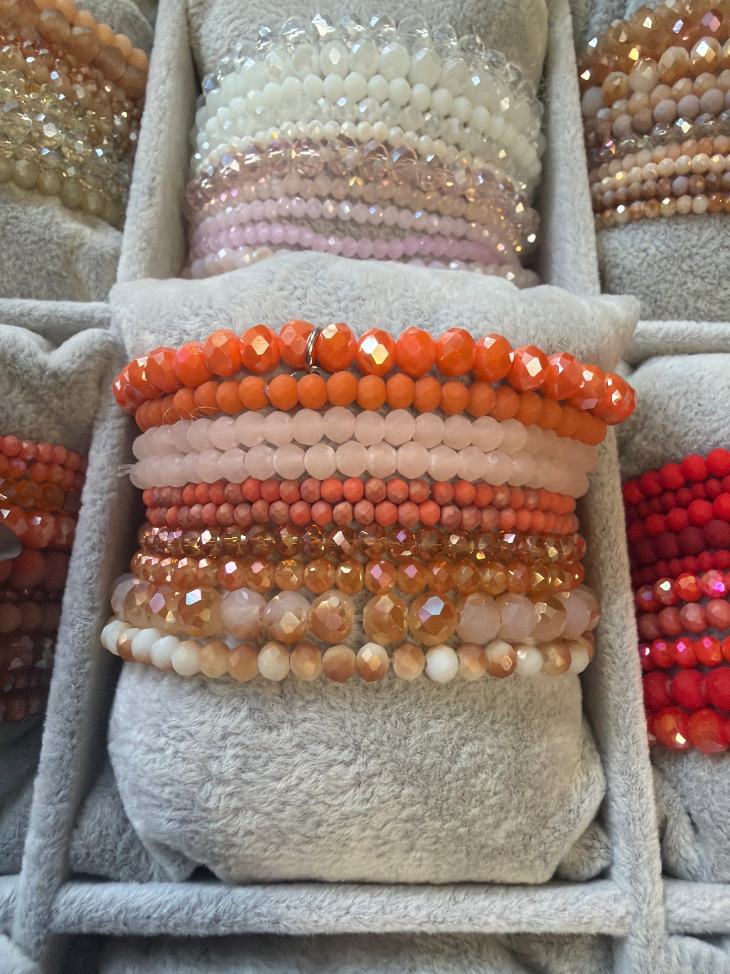 Schmuck Armbänder 10 Stück im Set  farblich sortiert