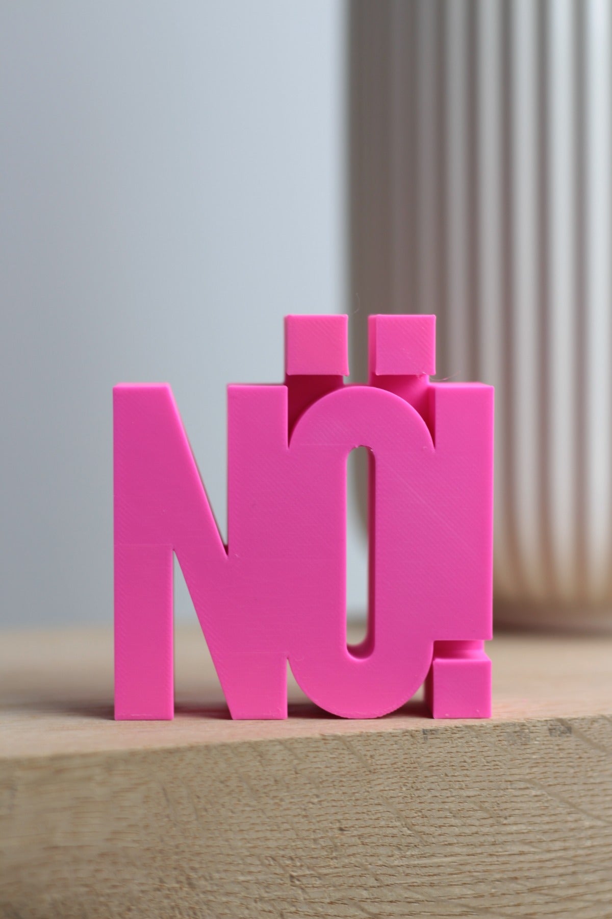 "NÖ" Aufsteller Pink