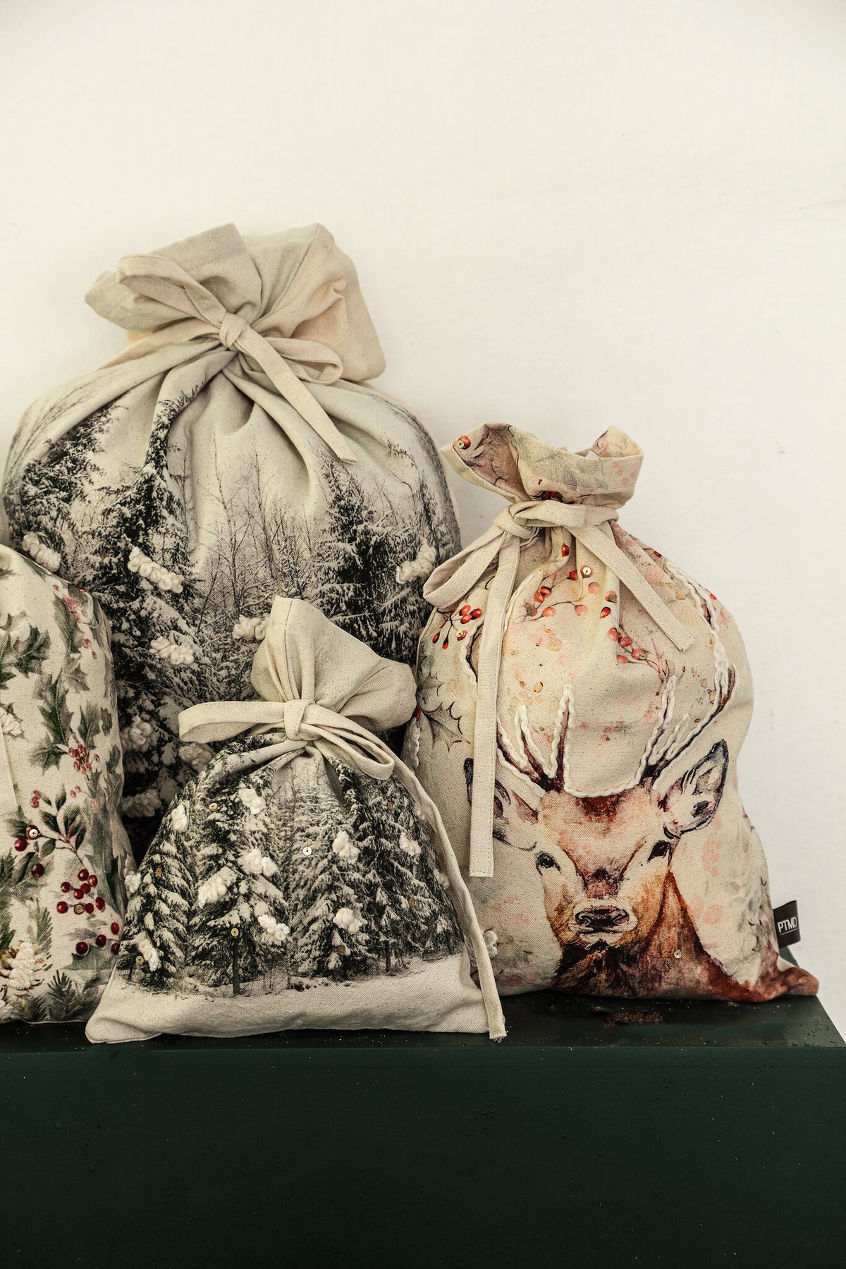 Cremefarbene Baumwolltasche mit Tannenbäume M