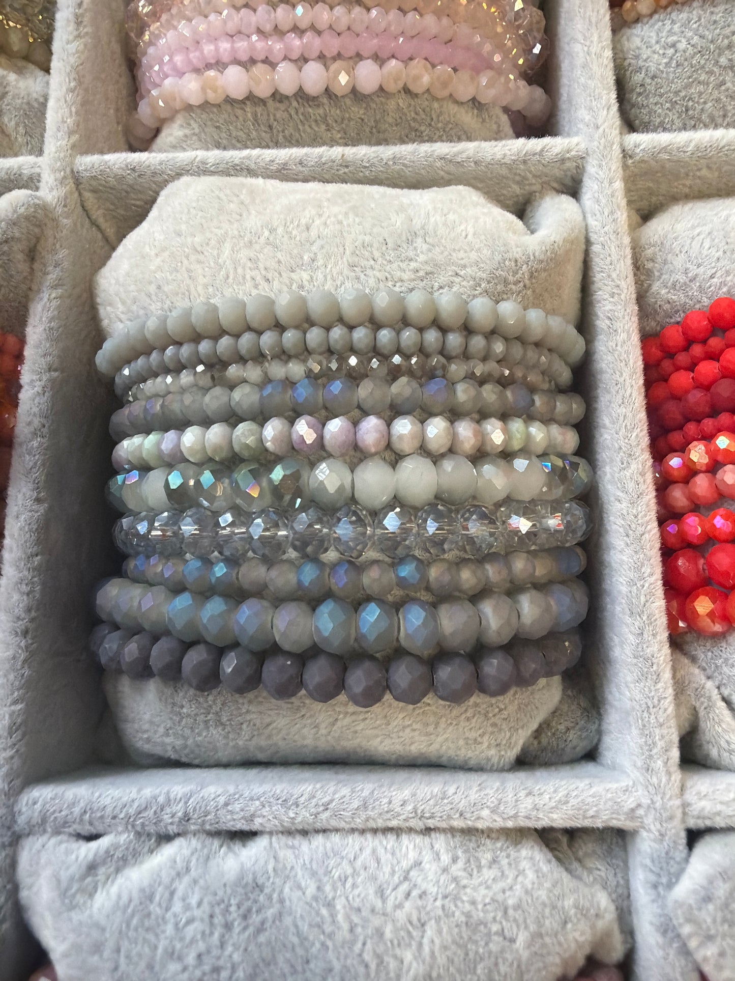Schmuck Armbänder 10 Stück im Set  farblich sortiert