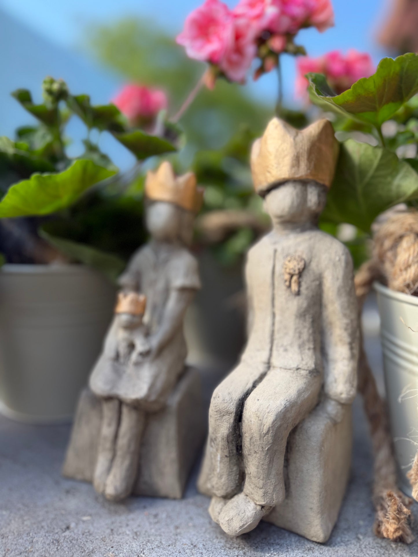 Gartenkunst der kleine Prinz Mini mit Sockel