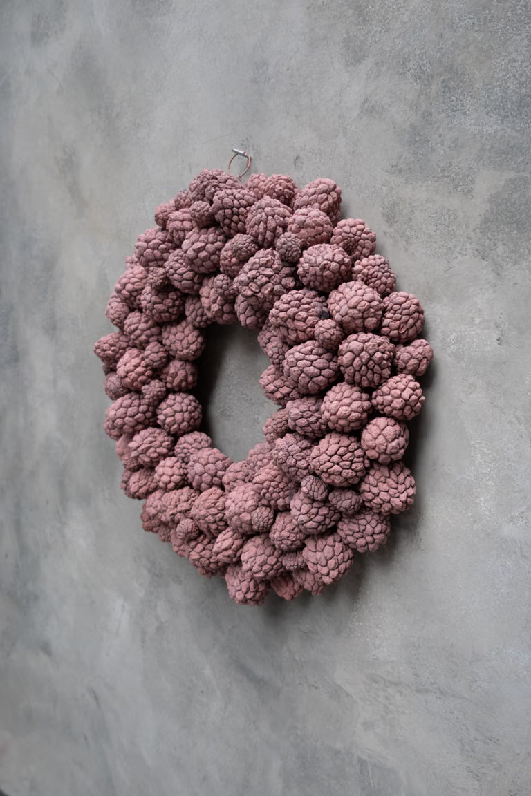 Kranz aus Ata Früchten in Pink