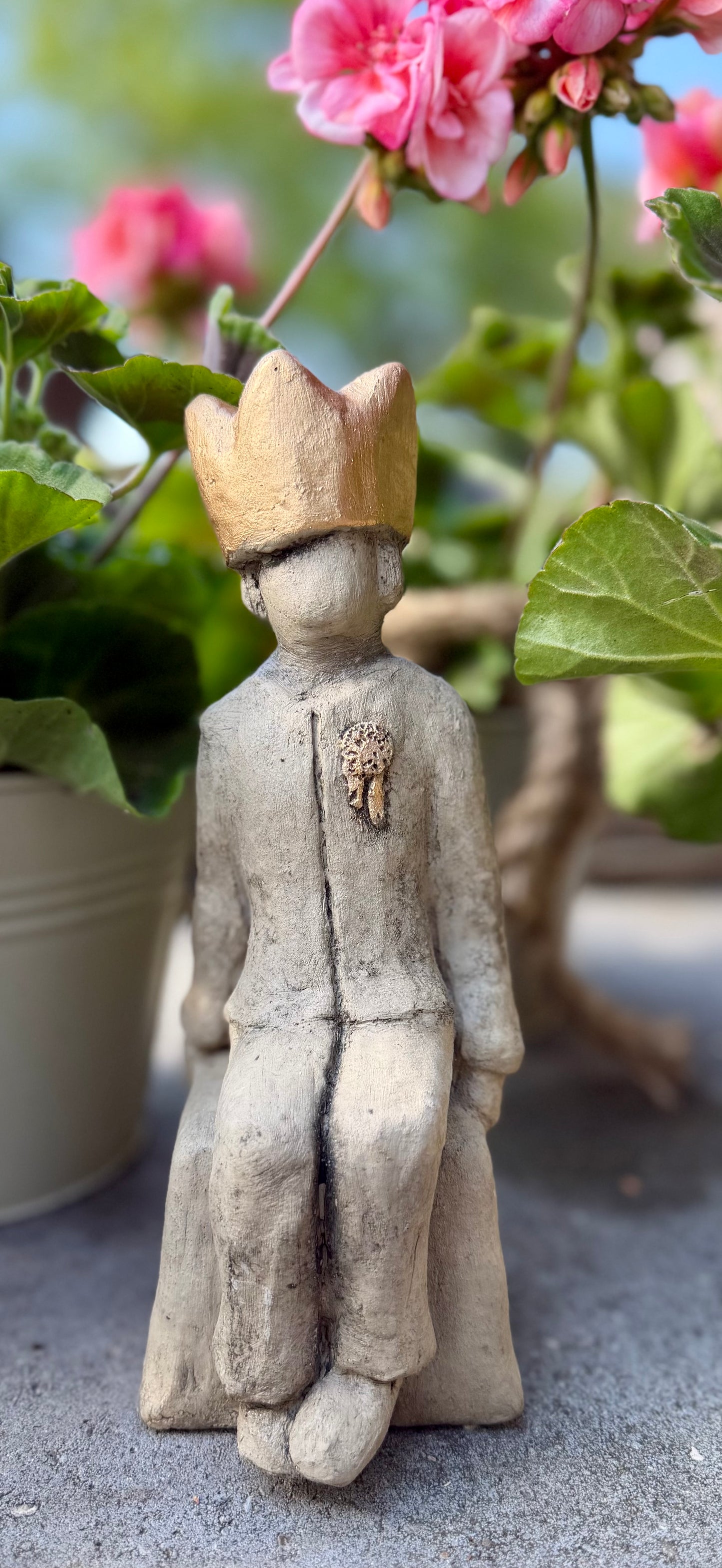 Gartenkunst der kleine Prinz Mini mit Sockel