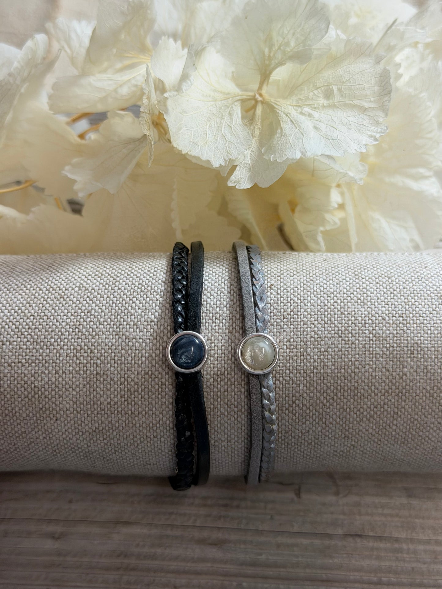 Armband Fleur mit Cremefarbenen Cabochon