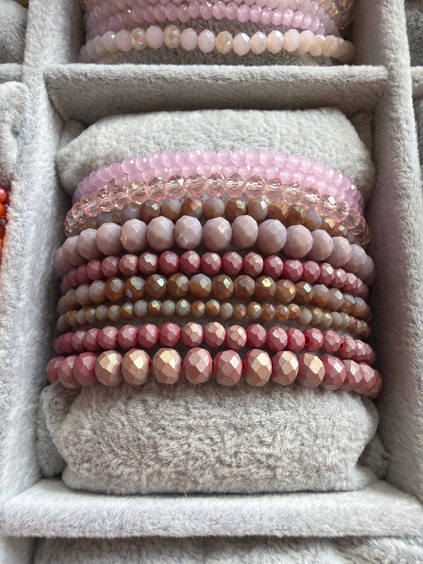 Schmuck Armbänder 10 Stück im Set  farblich sortiert