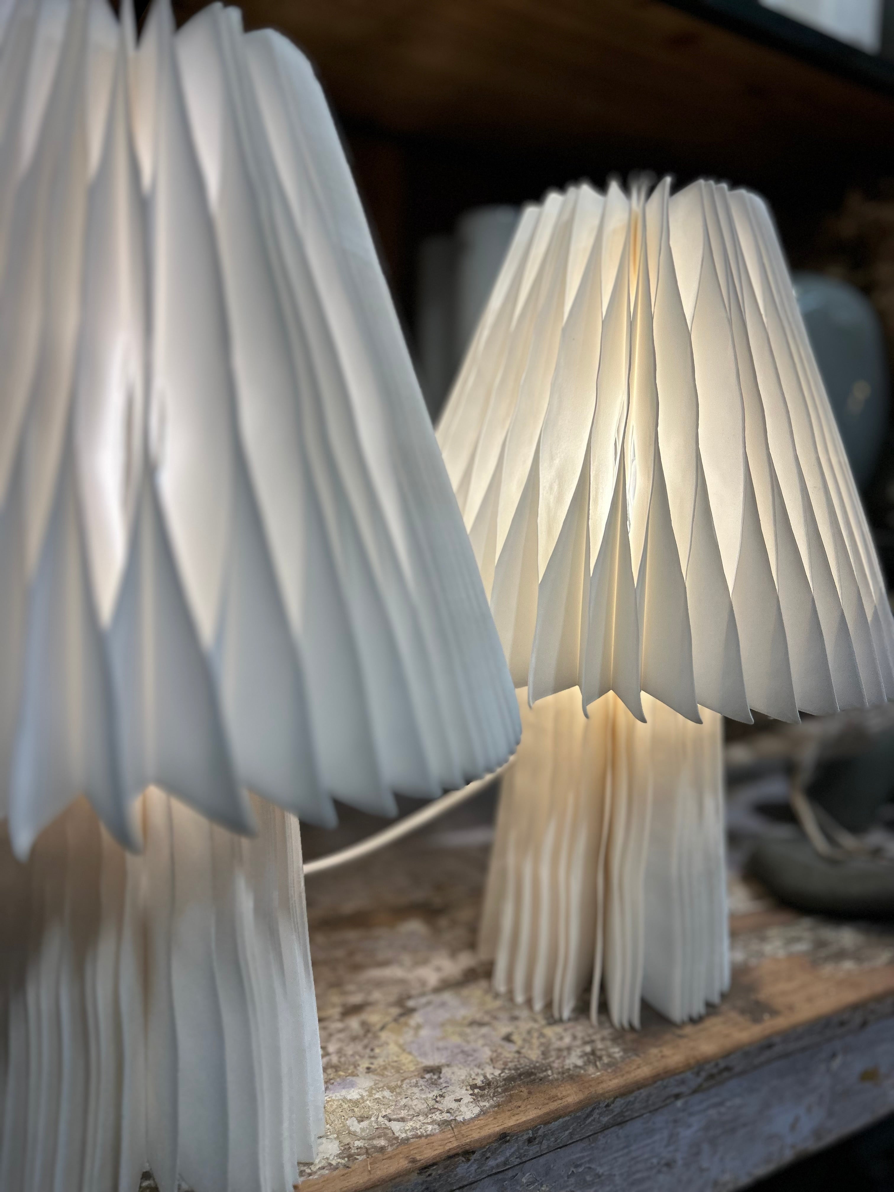 Papierlampe Pleat von Wikholmform