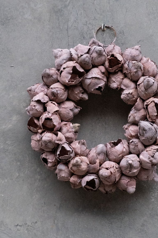 Kranz aus getrockneten Kokosfrüchten 20cm Durchmesser in Pink