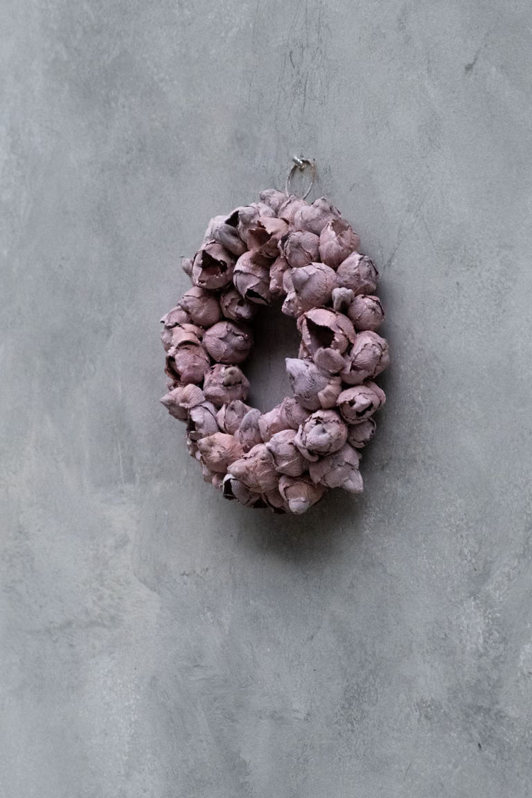 Kranz aus getrockneten Kokosfrüchten 20cm Durchmesser in Pink