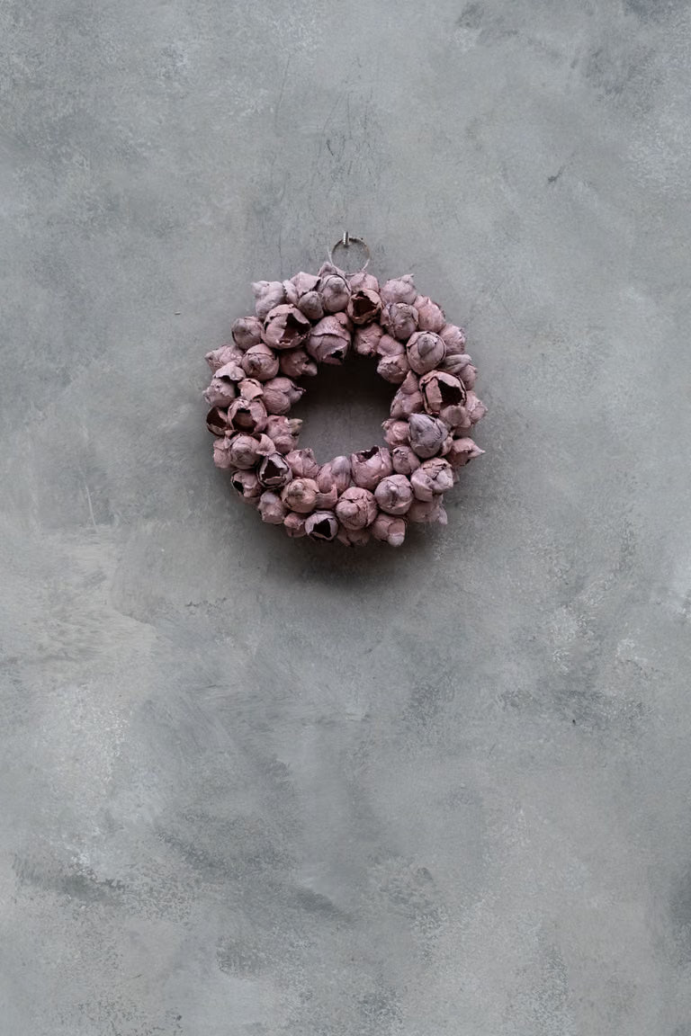 Kranz aus getrockneten Kokosfrüchten 20cm Durchmesser in Pink