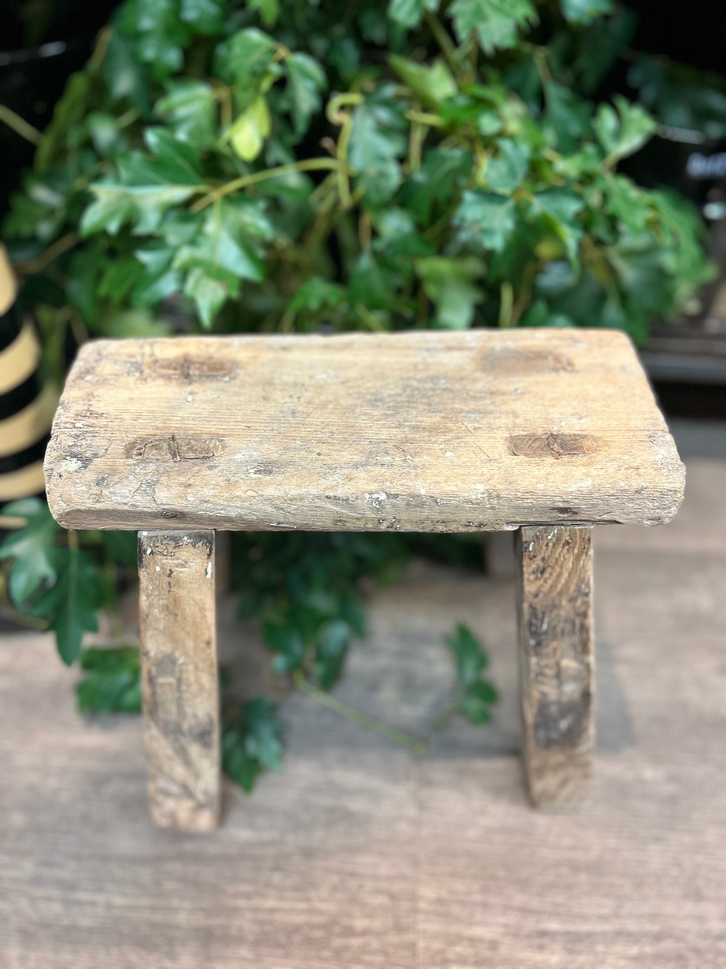 kleiner Holzhocker/Schemel