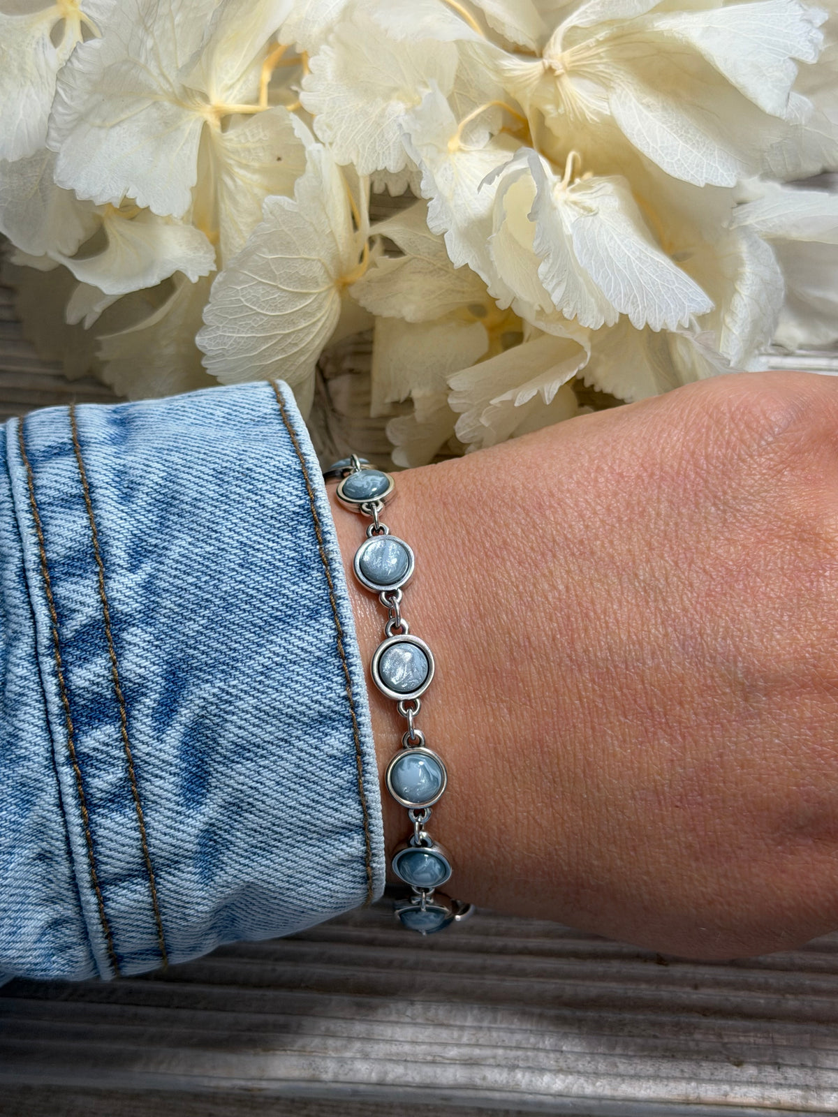 Armband LOÏS mit Jeansblauen Cabochons