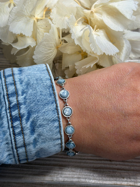 Armband LOÏS mit Jeansblauen Cabochons