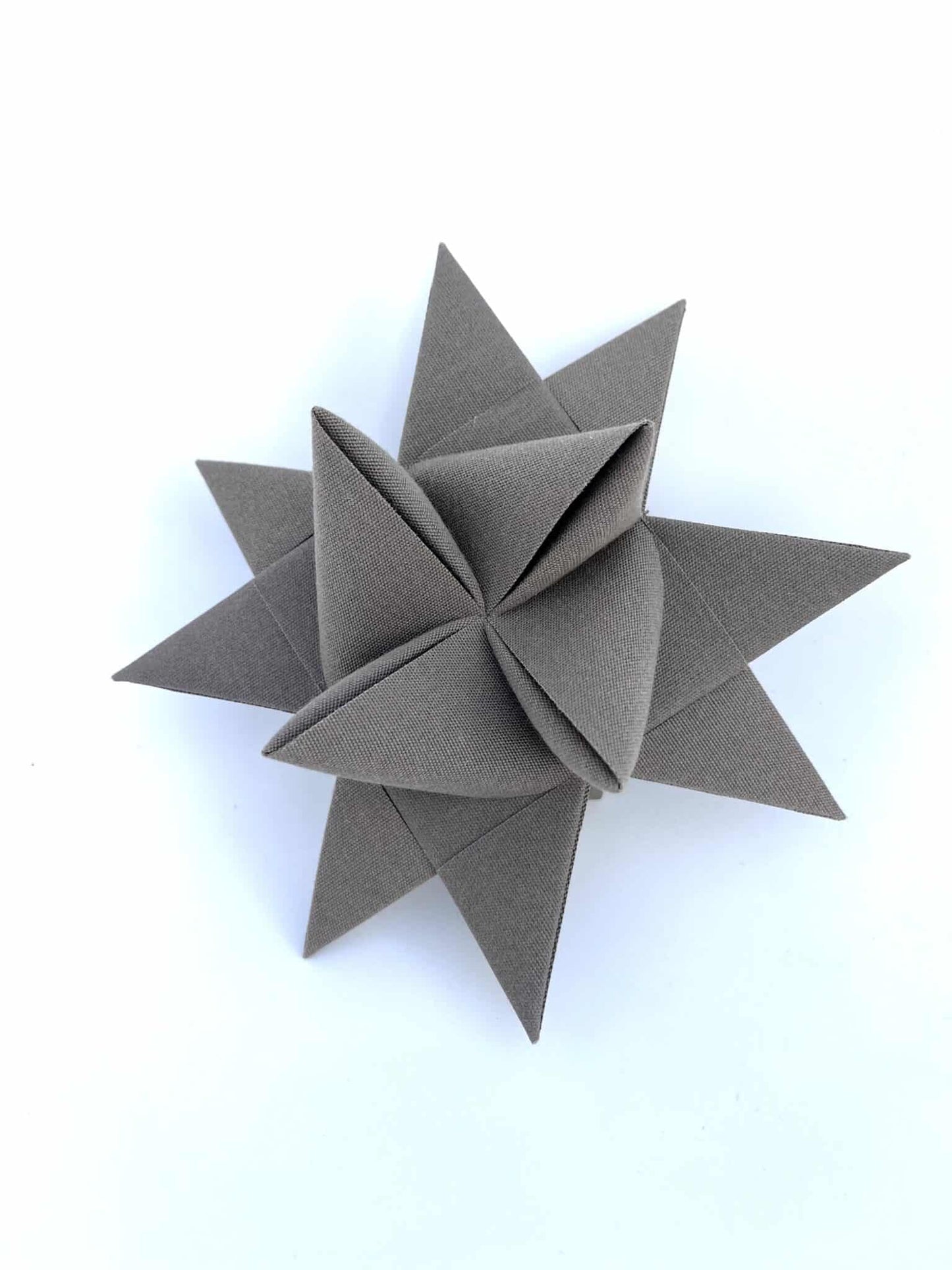 Stern in Taupe aus Canvas in M und L