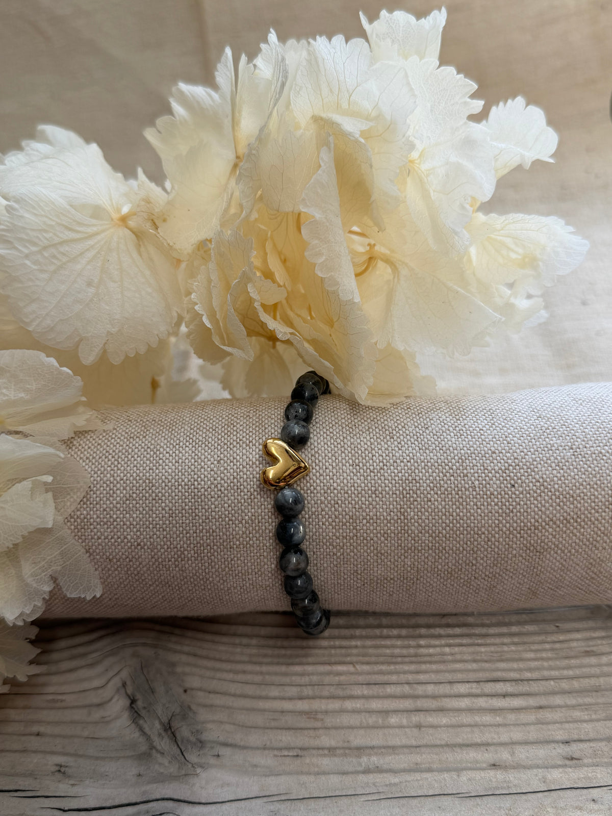 Armband Yvonne Gold /Larvikiet mit Herz