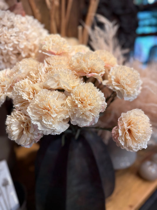 Seidenblume/Kunstblume  Nelke Creme