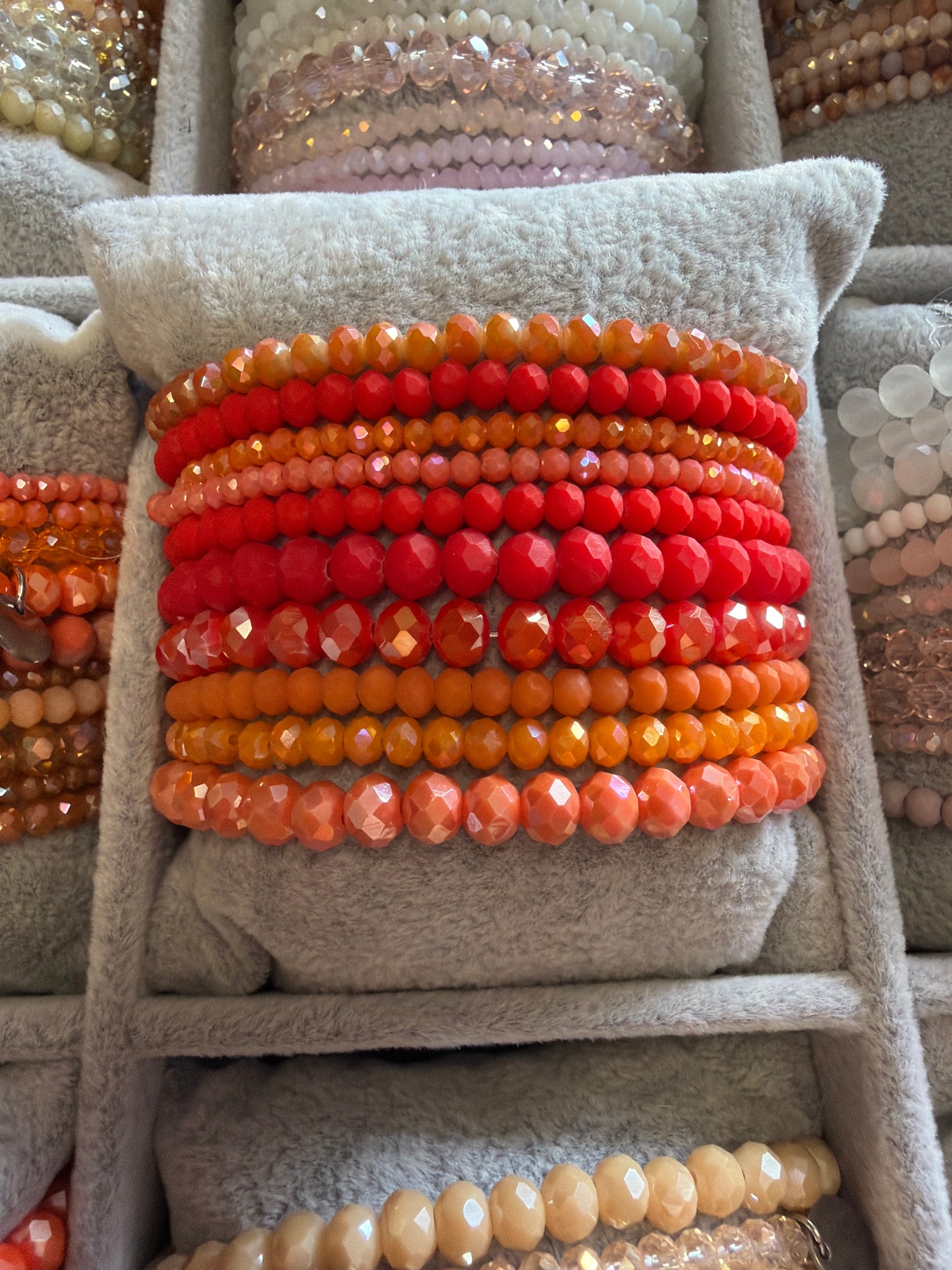 Schmuck Armbänder 10 Stück im Set  farblich sortiert