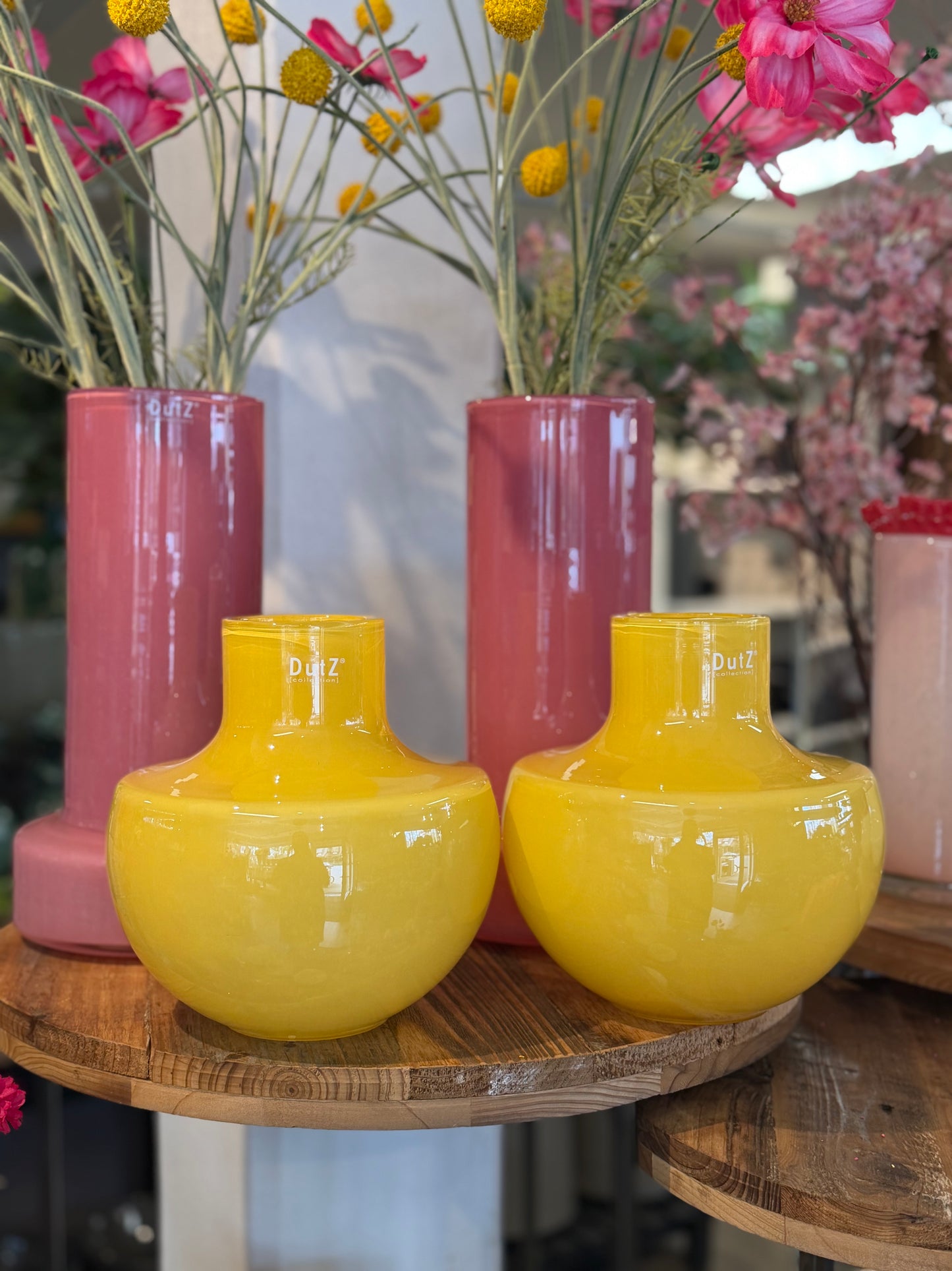 DutZ Vase 702A  in Ochre