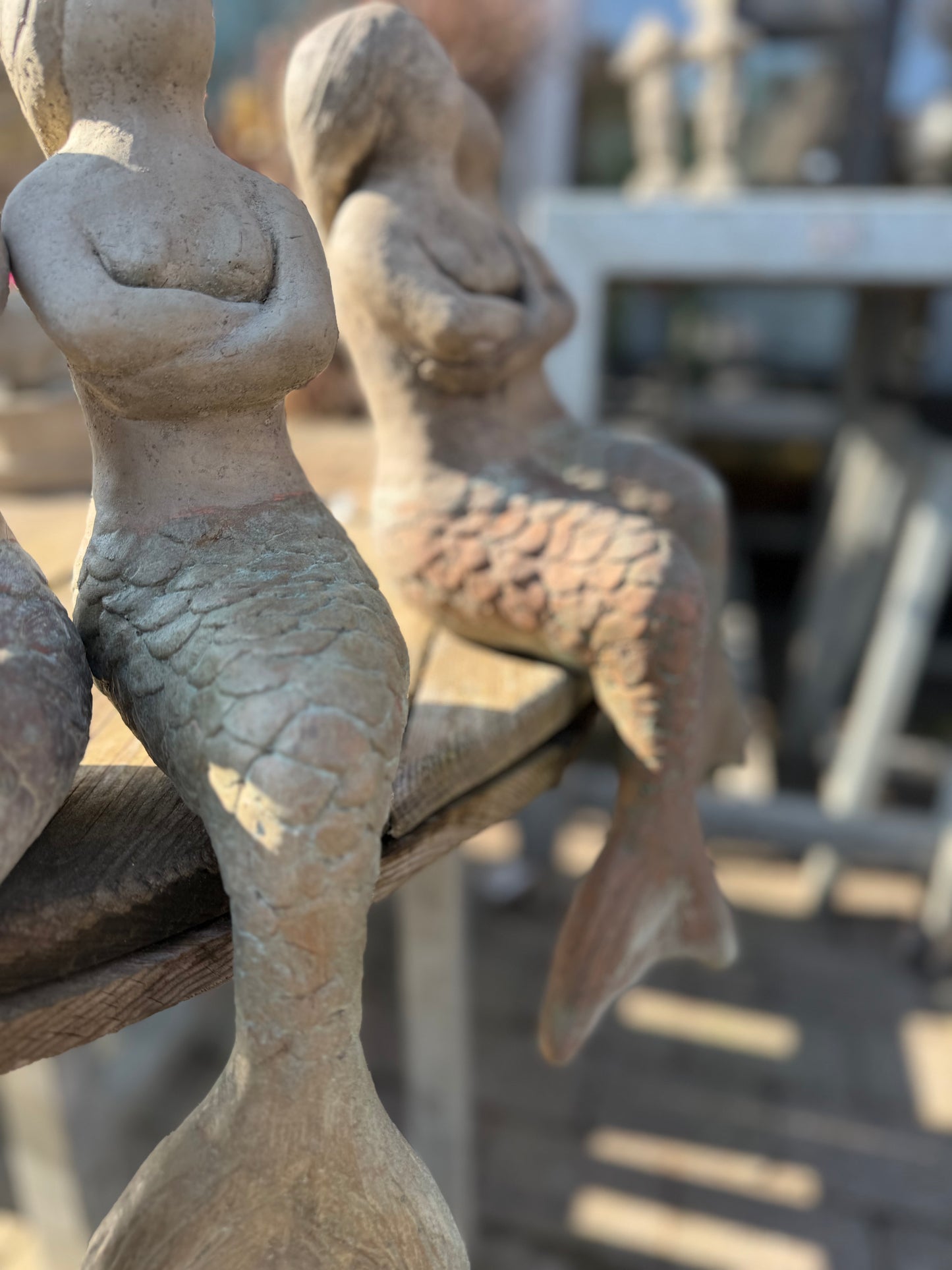 Gartenkunst Die kleine Meerjungfrau mit Kupferflosse