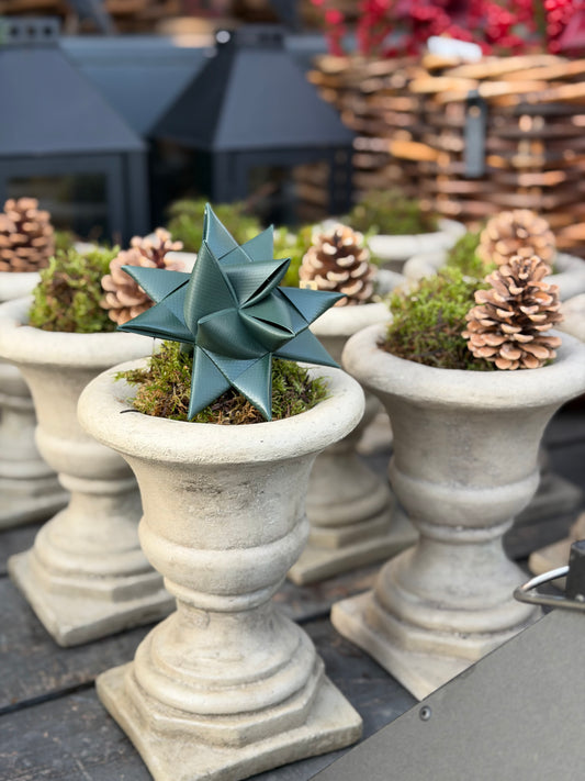 Pokal der Götter aus Beton