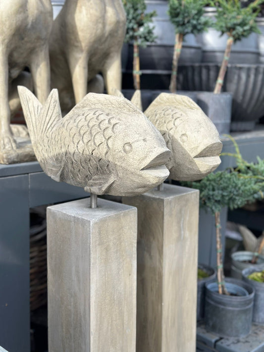Fisch Wanda auf Stele