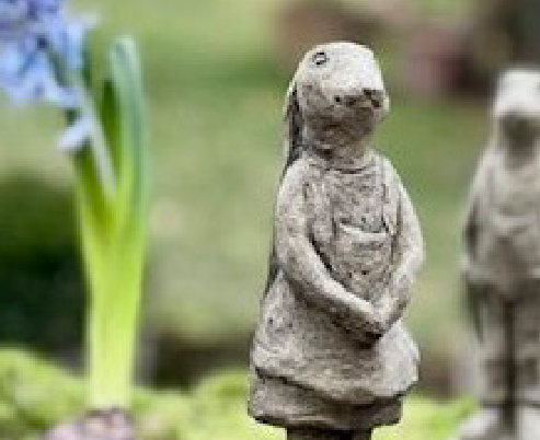 Gartenkunst Häsin Gretel aus der Hasenschule vom Atelier Sir William