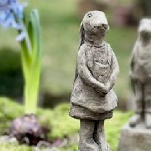 Gartenkunst Häsin Gretel aus der Hasenschule vom Atelier Sir William