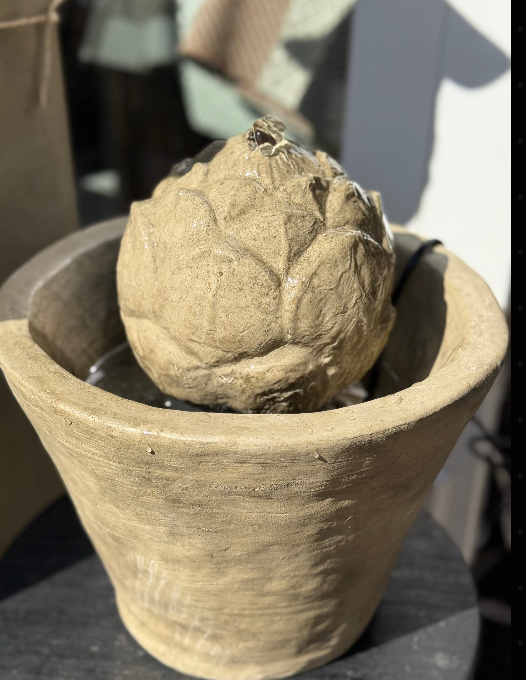 Gartenkunst Wasserspiel Artischockenzapfen ohne Topf