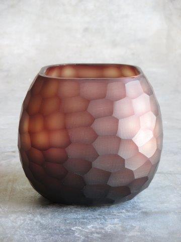 Teelichthalter/Vase in braun aus geschliffenem Glas von O4Home